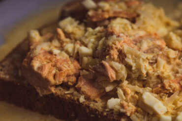 A close-up image of Goan fish on toast.